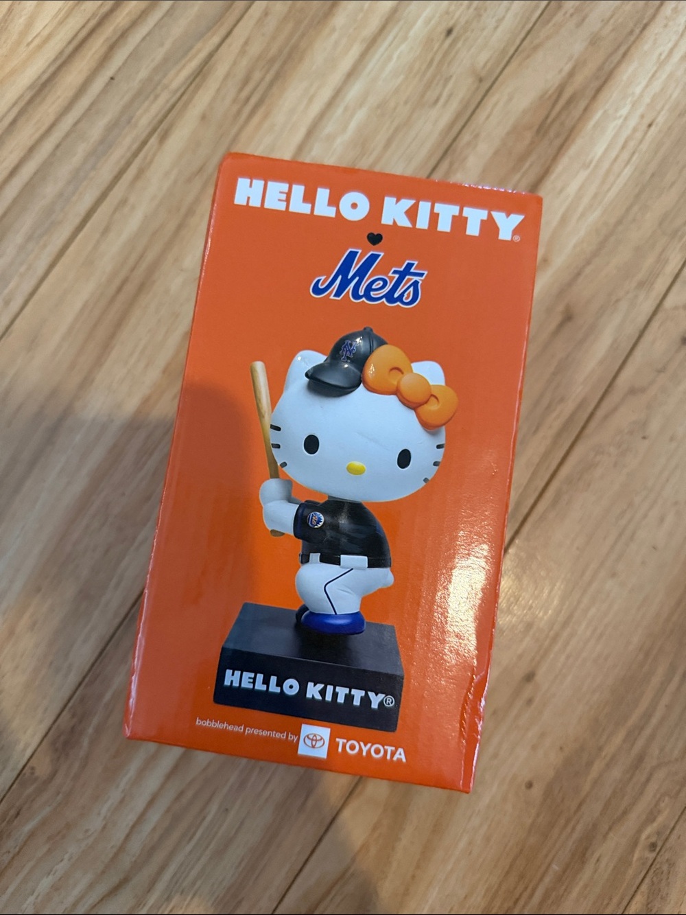 Hello Kitty Mets Bobblehead 2026